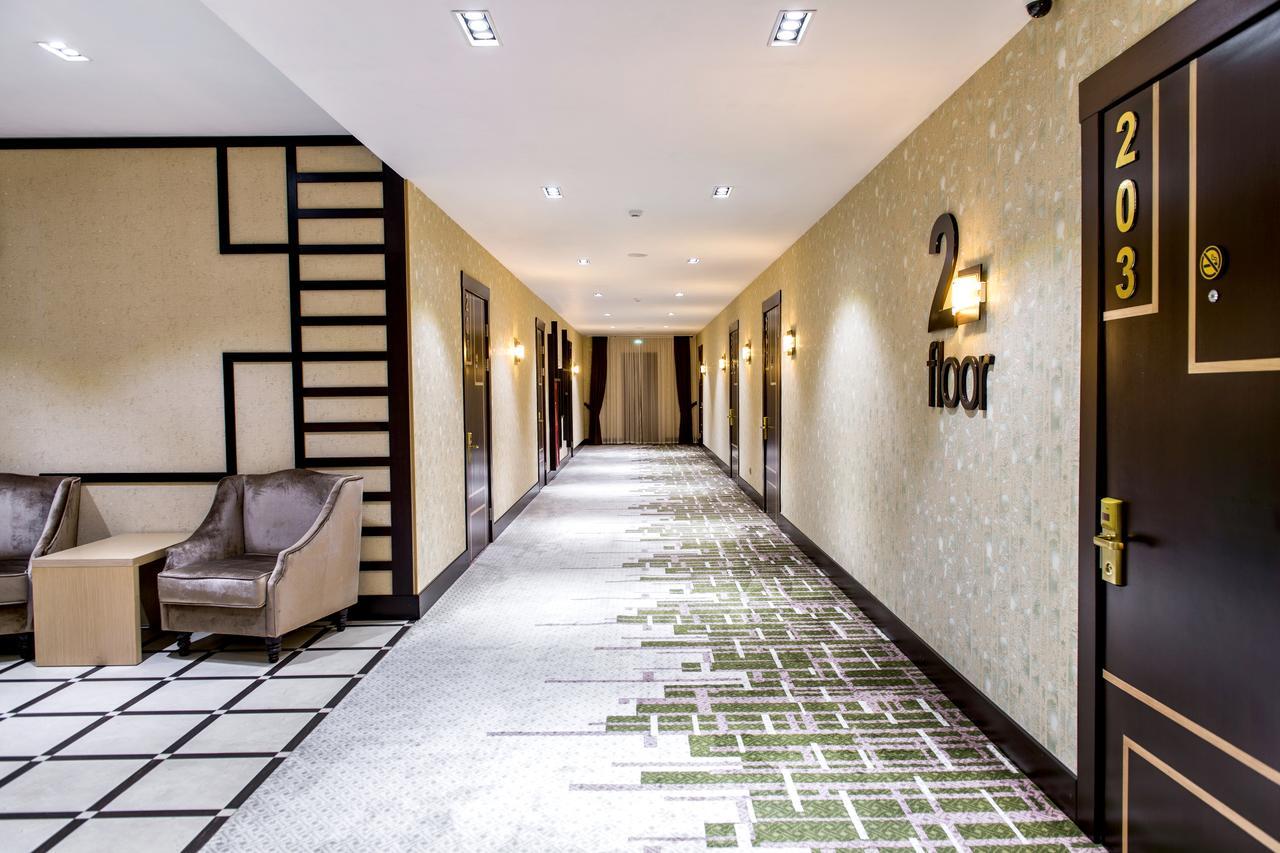 Megapolis Hotel Shymkent Bagian luar foto
