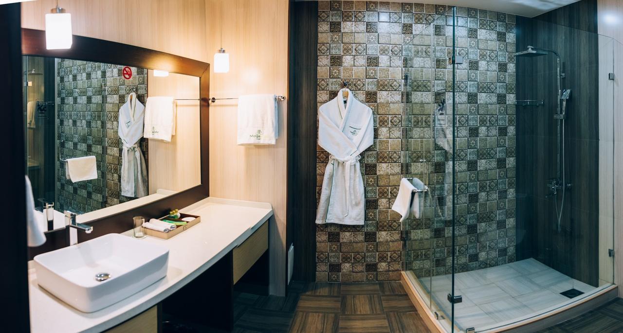 Megapolis Hotel Shymkent Bagian luar foto