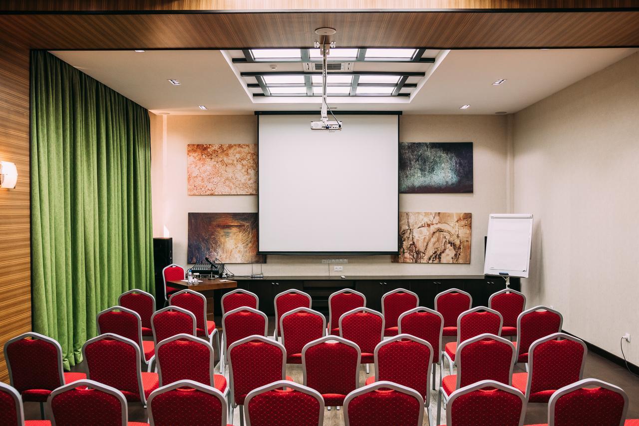 Megapolis Hotel Shymkent Bagian luar foto