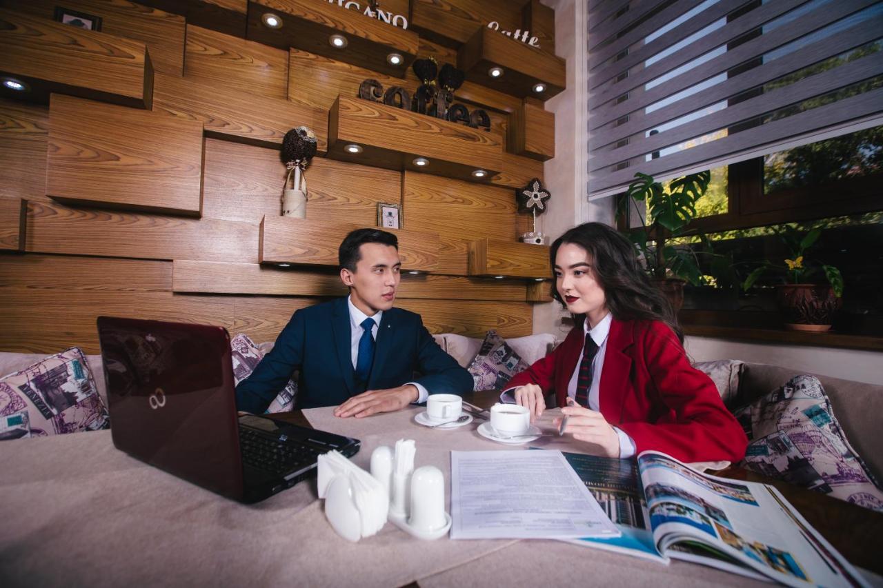 Megapolis Hotel Shymkent Bagian luar foto